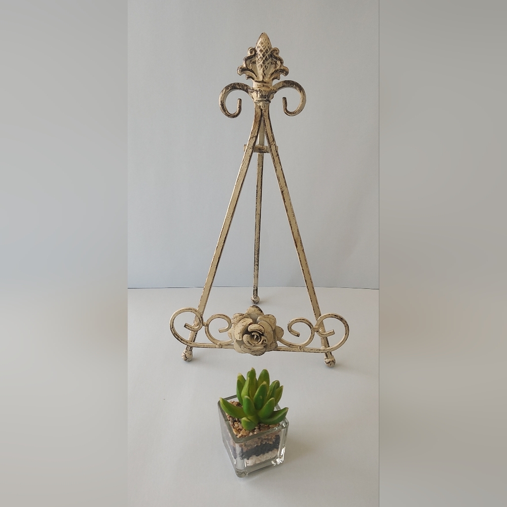 Vintage Cream Metal Easel Stand